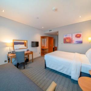 Premier Inn Abu Dhabi International Airport - 45
