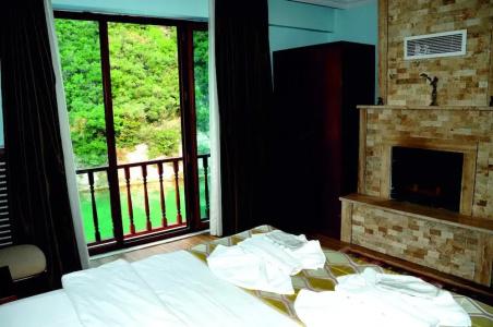 Hill River - 43