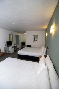 The Avenue - 112