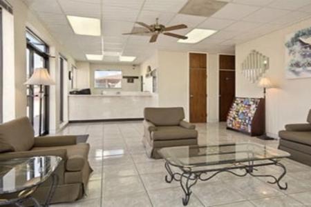 Knights Inn Hobby Airport - 1