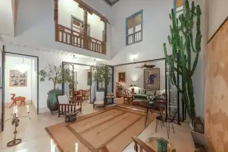 Riad Le j - 13
