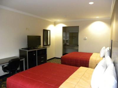 Palace Inn Kingwood - 3