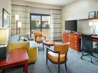 Courtyard By Marriott Baton Rouge Acadian Centre/Lsu Area - 54