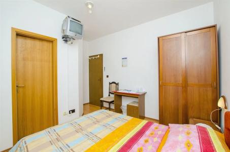 and Rooms Iva - 25