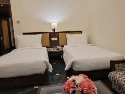 Mansingh, Jaipur - 25