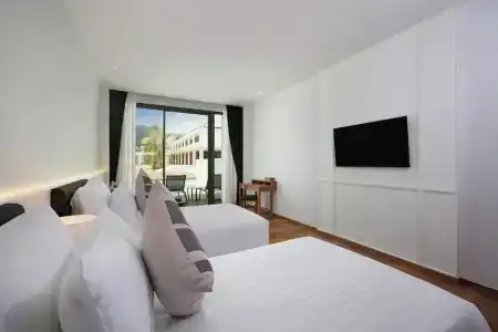 SeaCono Patong Beach Front - 48
