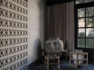 Lithos - 18