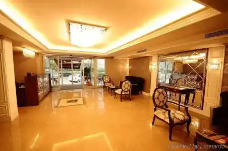 The Life & Spa - 3