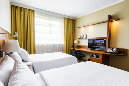Courtyard by Marriott Pilsen - 35