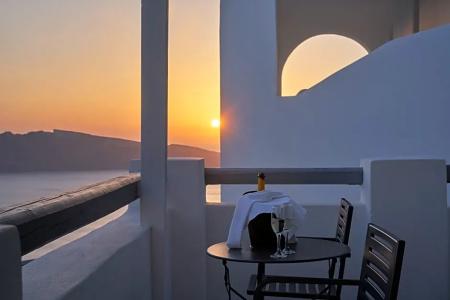 Mr and Mrs White Santorini - 75