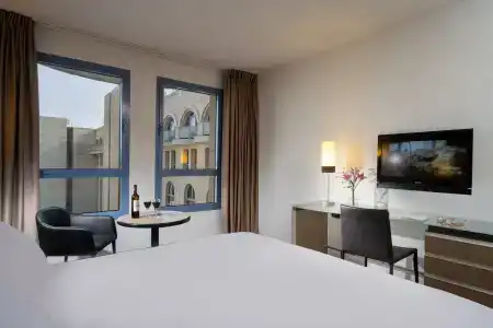 Leonardo Jerusalem - 2