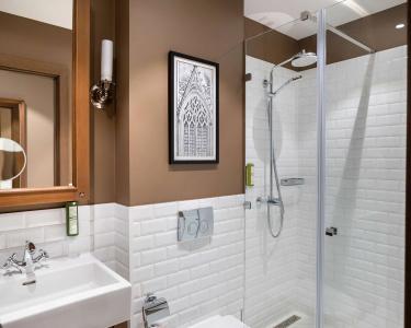 Best Western Plus Market Square Lviv - 9