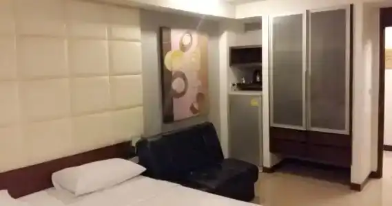 The Bangkok Cha Cha Suite - 4