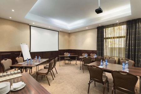 Ramada & Suites by Wyndham Bucharest North - 16