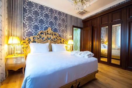 Royal Residence - 168