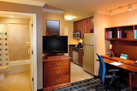 TownePlace Suites Houston Intercontinental Airport - 35
