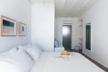 Amperian Mykonos Suites & Villas - 38