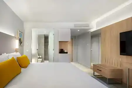 Courtyard by Marriott Paris Charles de Gaulle Central Airport - 17