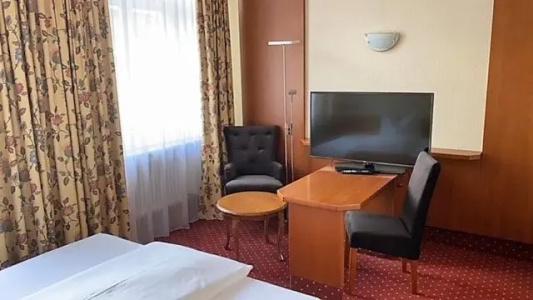 Bayerischer Hof - 50