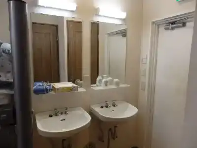 Backpacker's Mini House - 8