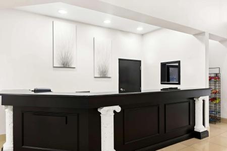 Sans Boutique & Suites - 7