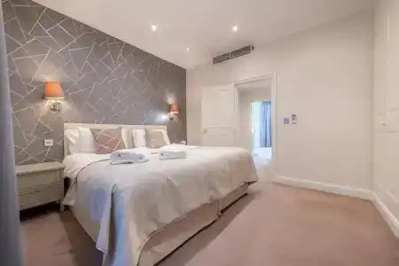 Manson Place - 127