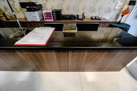 Gold Airport Suites - 30