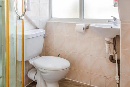 Oyo London Guest House - 95
