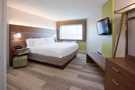 Holiday Inn Express & Suites-Golden Valley, an IHG - 45