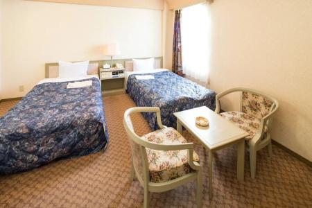 Hotel - 75