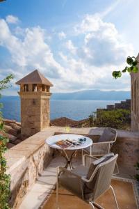 Moni Emvasis Luxury Suites - 27