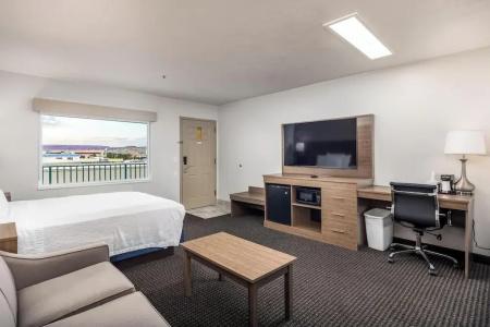 St. George Inn and Suites - 57