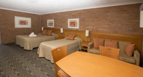 James Street Motor Inn - 89