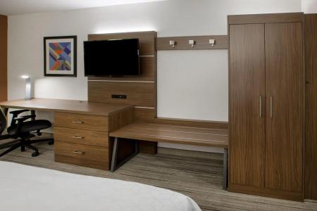 Holiday Inn Express East, An Ihg - 33