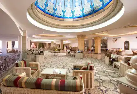 Titanic Palace - Families and Couples only - 27