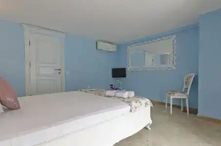 AlaÇAti Roka TaŞ Butİk - 43