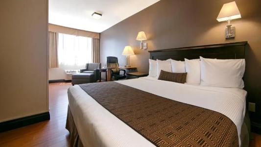 Best Western Plus Dragon Gate Inn - 39