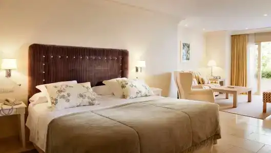 Puente Romano Beach Resort - 3
