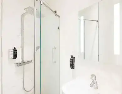 ibis Styles Amsterdam Central Station - 9
