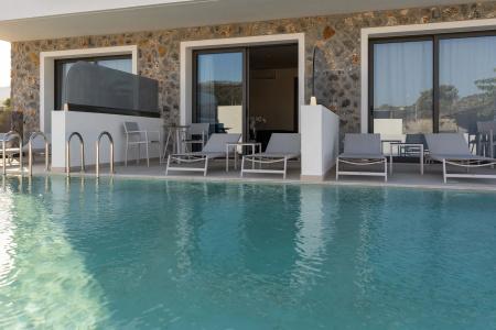 Zoes & Suites - 149