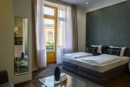 Karoly Corner Residences - 5