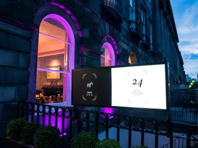 24 Royal Terrace - 24