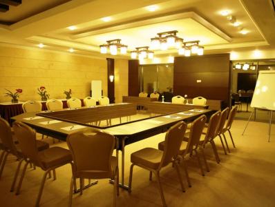 Grand Bellevue Apartment Dubai - 16