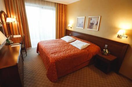 Residence & Club - 26