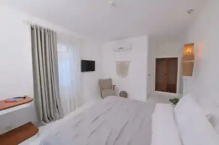 Peremere Alacati Otel - 24