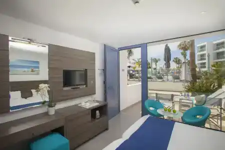Limanaki Beach & Suites - 89