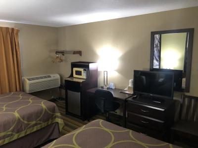 Super 8 by Wyndham/Wanamaker RD/I-70 - 16