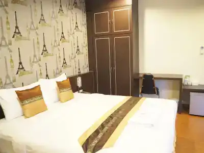 Suksomboon - 4