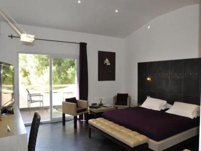 Private Hôtel - 50