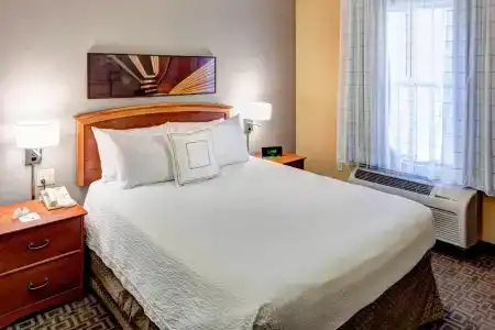 TownePlace Suites Dallas Las Colinas - 11